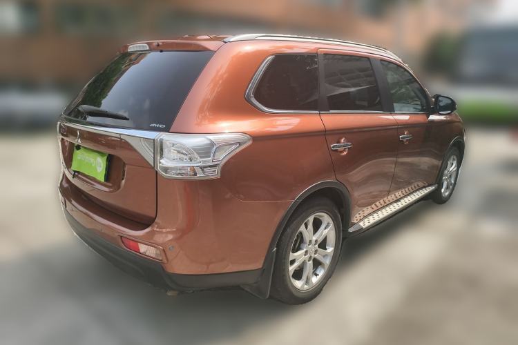 Used Mitsubishi Outlander 2014 2.4L 4x4 Deluxe Value Edition 5 Seats