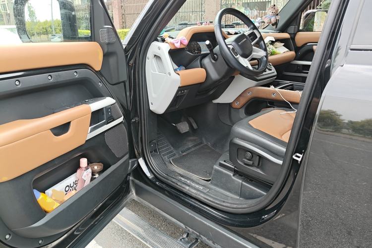 Used Land Rover Defender 2022 110 P400 X-DYNAMIC HSE Driver Seat