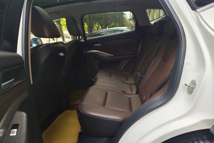 Used Wey VV6 2018 2.0T Two-Wheel-Drive Ultra-Luxury Version China V Standard
