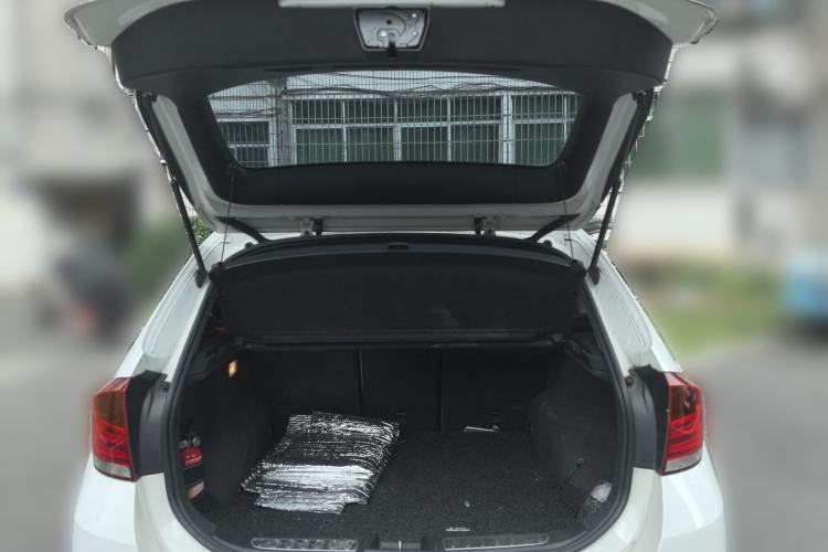 Used BMW X1 2014 sDrive18i Leading Model Trunk