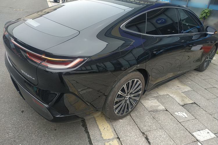 Used Geely Galaxy 8 2025 130km EM-P Starship Edition Rear Right 45 Deg