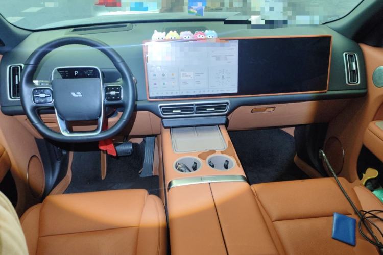 Used Li Auto L8 2024 Pro Model
