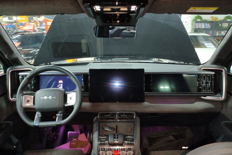 Used Formula Leopard 5 2023 Cloud Ride Flagship Edition
