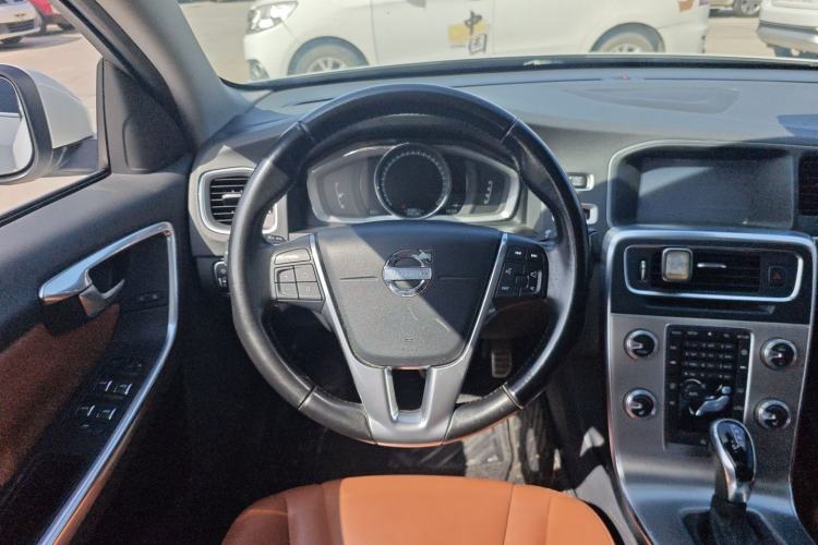 Used Volvo S60 2016 S60L T4 Zhiyuan Edition
