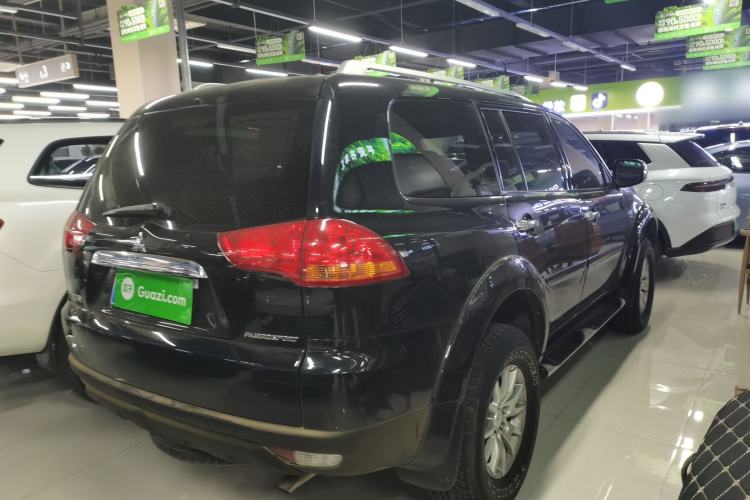 Used Mitsubishi Pajero Sport 2013 3.0L Automatic 4x4 Flagship Edition Rear Right 45 Deg