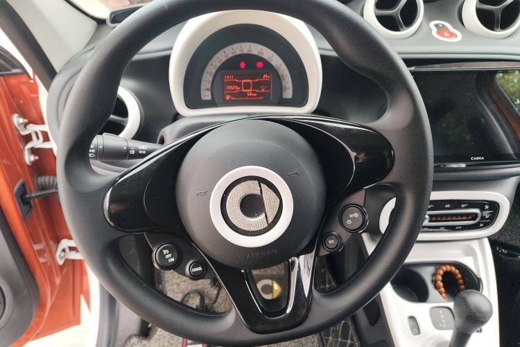 Used smart forfour 2016 1.0L 52 kW Dynamic Edition