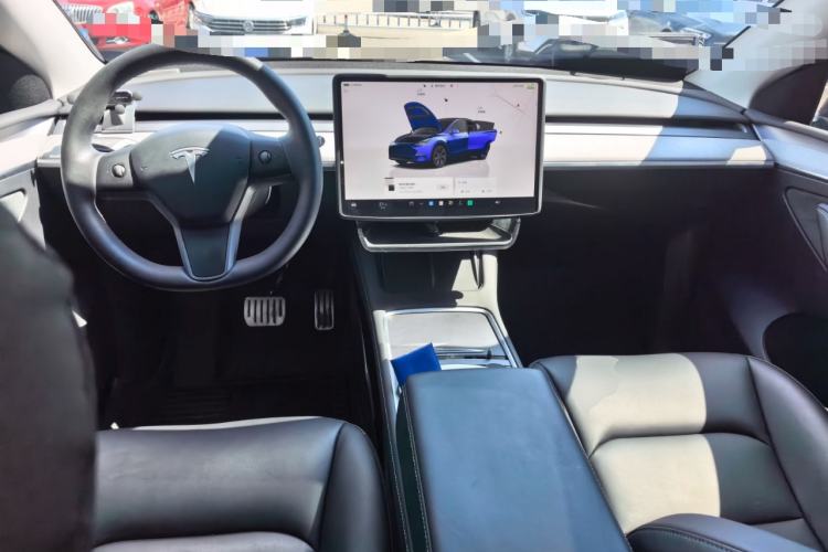 Used Tesla Model Y 2024 Rear-Wheel-Drive Version Center Console