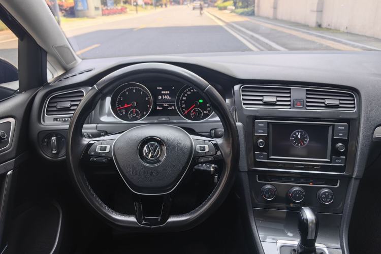 Used Volkswagen Golf 2018 1.6L Automatic Comfort Model Steering Wheel