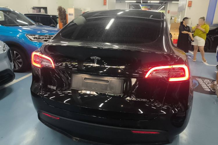 Used Tesla Model Y 2021 Long-Range All-Wheel-Drive Version