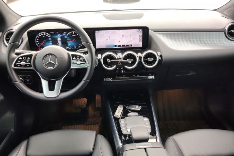 Used Mercedes-Benz B-Class 2022 B 200 Fashion Model Center Console