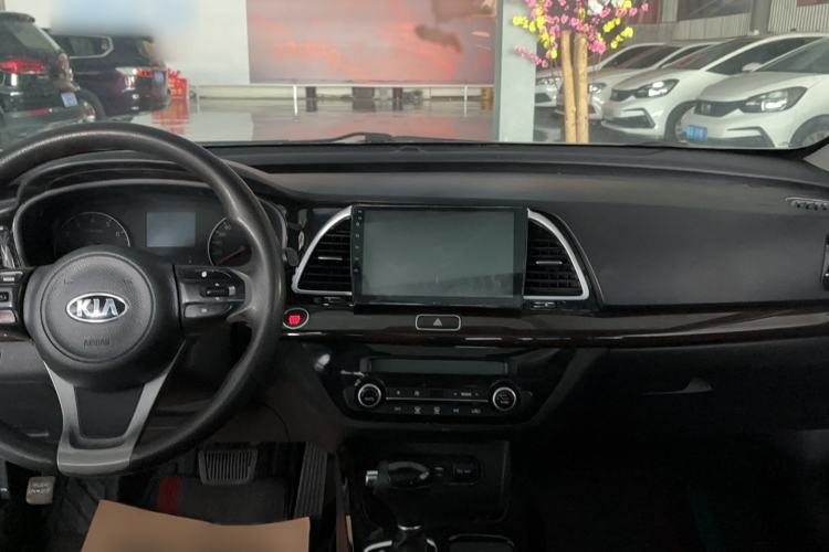 Used Kia K4 2014 1.8L Automatic GLS Interior 3