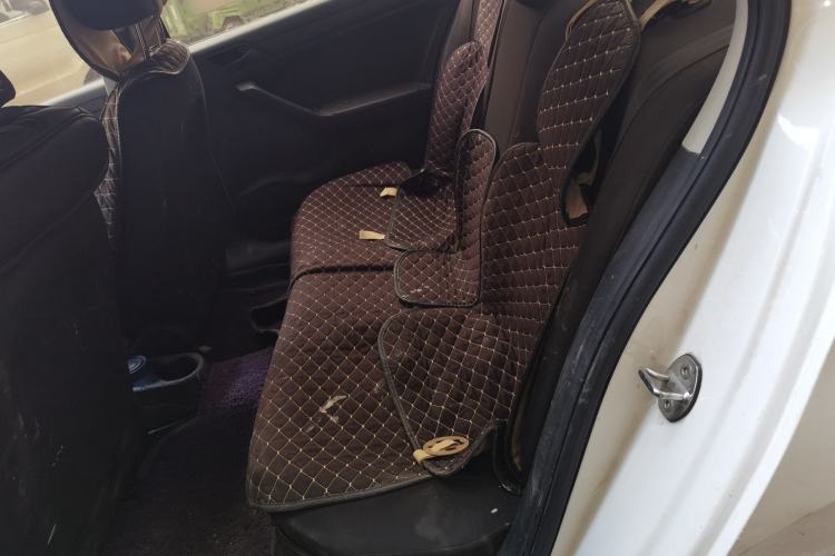 Used Volkswagen Jetta 2015 Value Edition 1.6L Manual Fashionable Style
