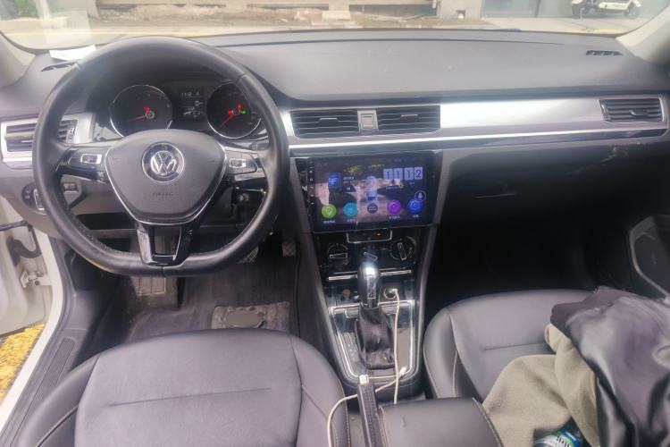 Used Volkswagen Bora 2018 1.5L Automatic Comfort Model Center Console