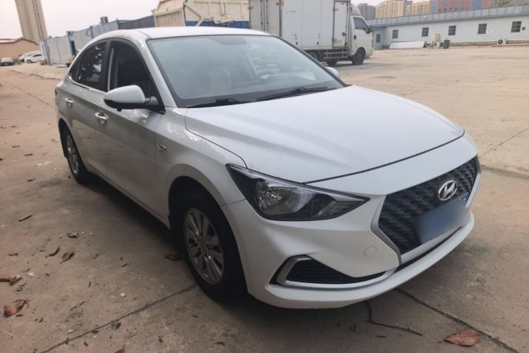 Used Hyundai Celesta 2020 1.6L Automatic GL Enjoyable Edition Front Right 45 Deg