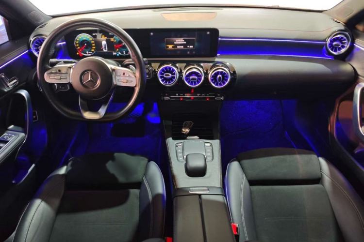 Used Mercedes-Benz A-Class 2021 A 200 L Sport Sedan Fashion Model
