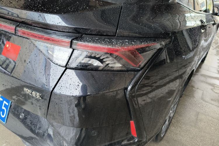 Used Dongfeng Aeolus Yixuan 2020 230T Automatic Dazzle Track Rider Edition Right Rear Taillight