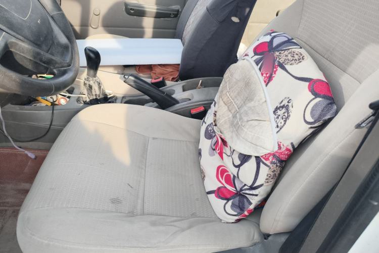 Used Wuling Rongguang V 2015 1.5L Base Version
