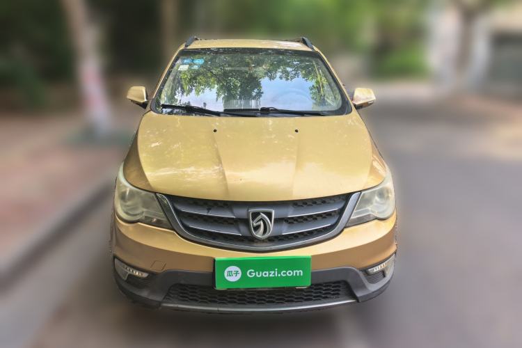 Used Baojun 730 2014 1.5L manual Comfort ESP version 7 seats
