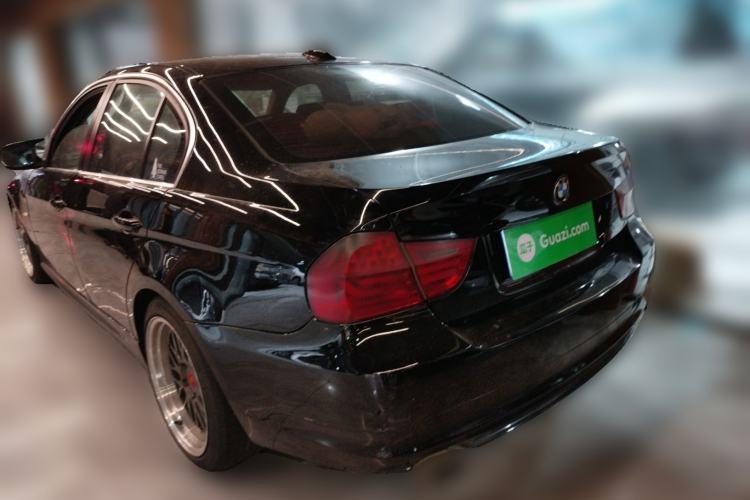 Used BMW 3 Series 2010 320i Luxury Model
