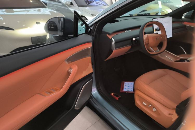 Used ONVO L60 2024 60 kWh Rear-Drive Version
