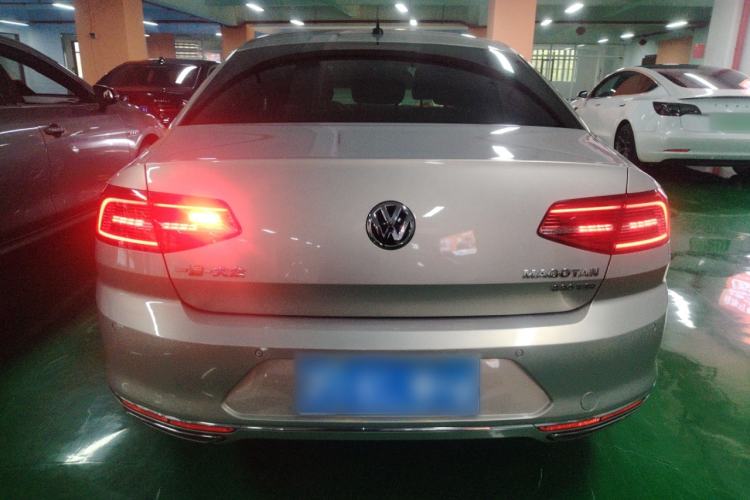 Used Volkswagen Magotan 2019 330TSI DSG Luxury Model China V Standard Rear