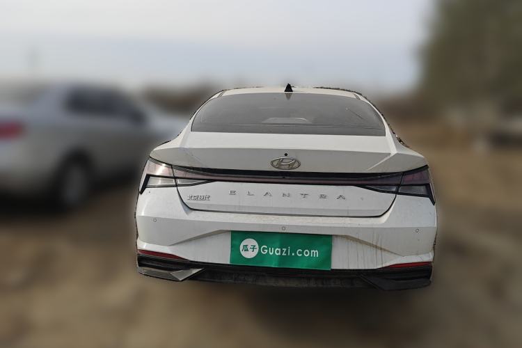 Used Hyundai Elantra 2021 1.5L CVT LUX Prestige Edition
