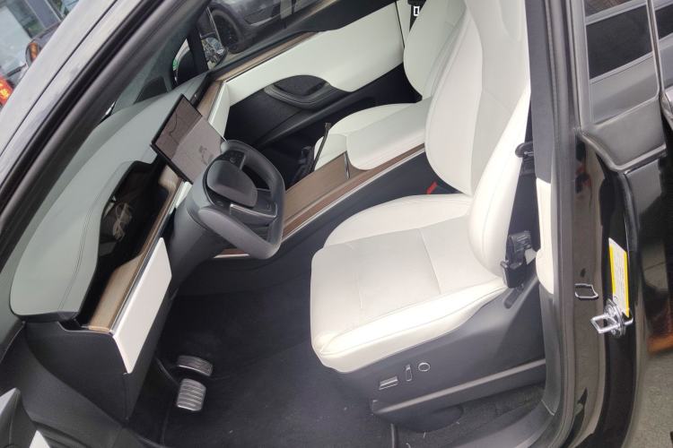 Used Tesla Model X 2023 Dual-Motor All-Wheel-Drive Version
