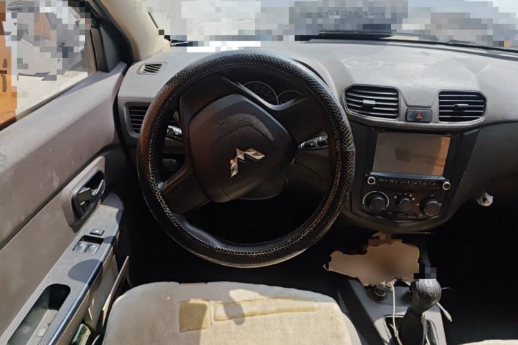 Used Wuling Hongguang 2015 1.2L S Base Model China V Standard