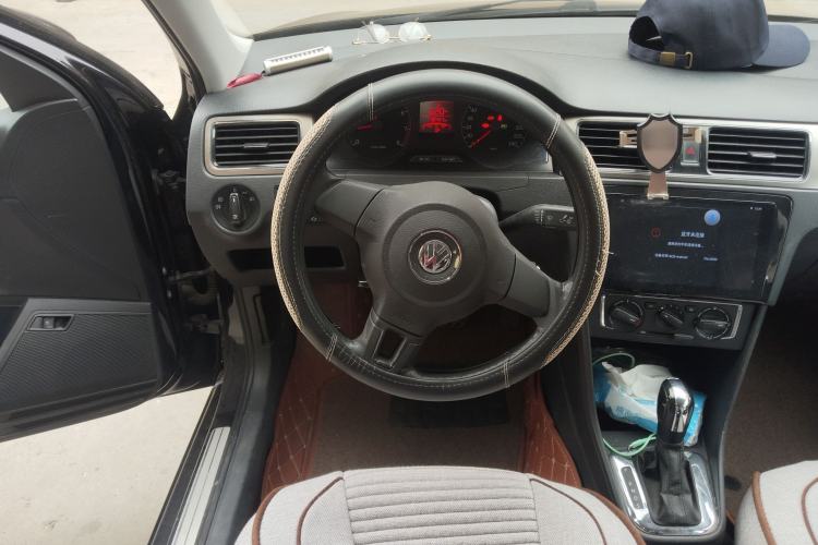 Used Volkswagen Santana 2013 1.6L Automatic Comfort Edition Steering Wheel