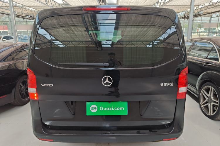Used Mercedes-Benz Vito 2018 2.0T Elite Version 7 Seats China VI Emission Standard
