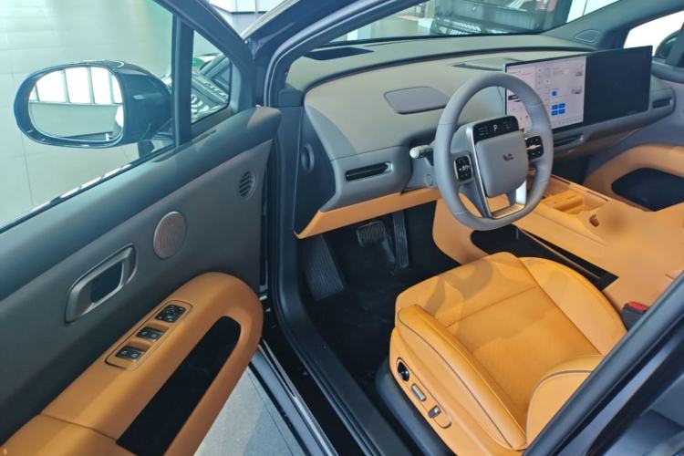 Used Li Auto i6 2025 Model Two-Wheel-Drive Standard Type Driver Seat