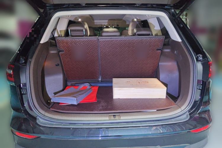 Used Volkswagen Viloran 2024 380TSI Luxury Edition Trunk