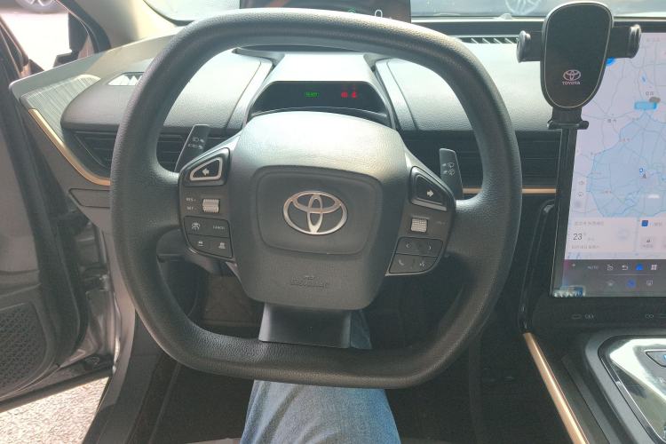 Used Toyota bZ3 2024 517 km Elite PRO Steering Wheel