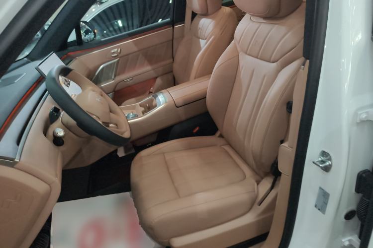 Used ONVO Luxeed L90 2025 Model—Max Six-Seater Version