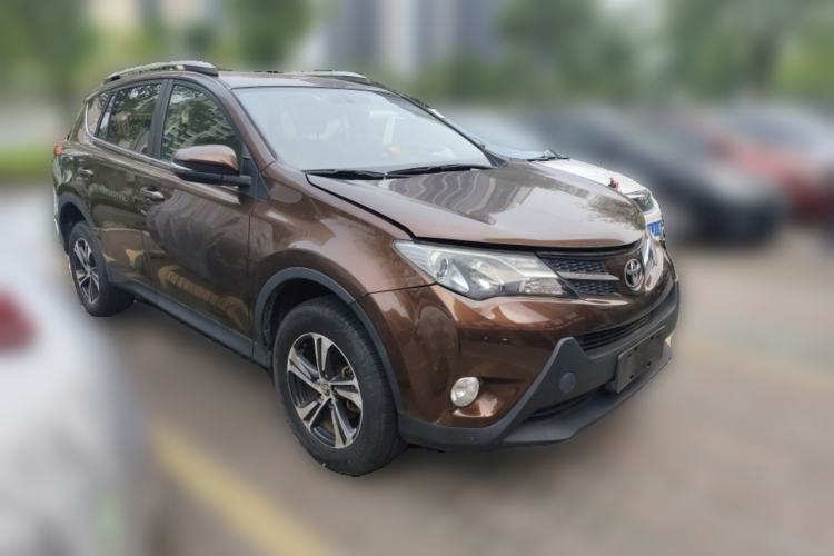 Used Toyota RAV4 2013 2.0L CVT Two-Wheel Drive Urban Edition Front Right 45 Deg