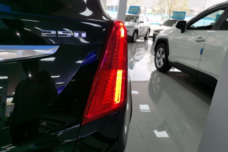 Used Cadillac XT5 2018 25T Luxury Model
