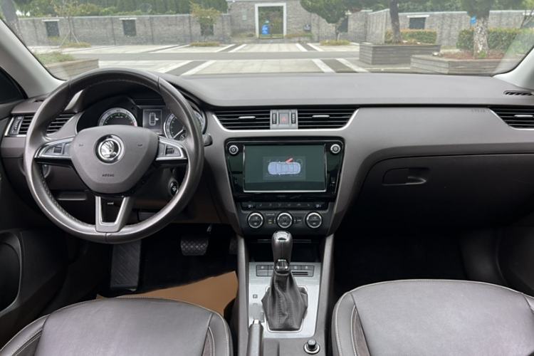 Used Skoda Octavia 2018 Station Wagon TSI280 DSG Flagship Edition
