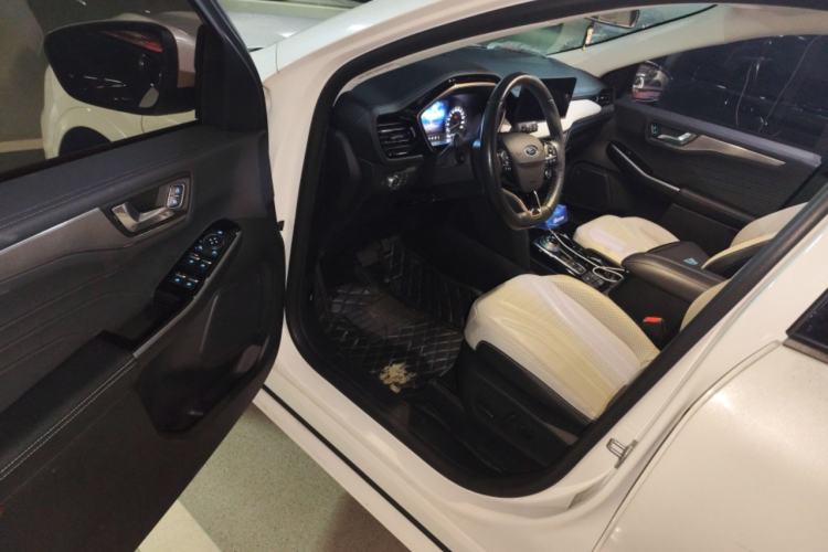 Used Ford Escape New Energy 2021 PHEV model Driver Seat