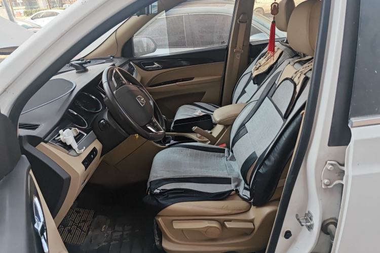 Used Baojun 730 2016 1.5T Manual Luxury Edition 7 Seats
