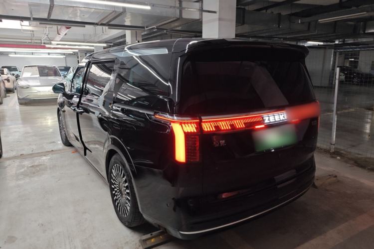 Used Zeekr 009 2024 Six-Seat Executive Version 4WD 108 kWh