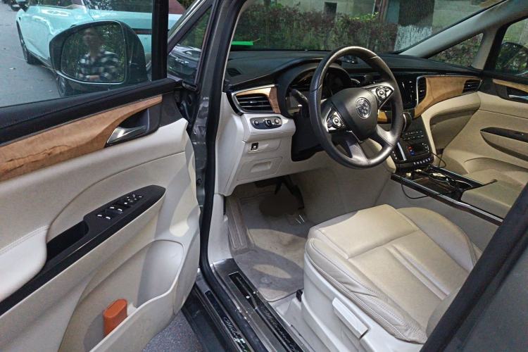 Used Buick GL8 2018 ES 28T Comfort Model China VI Standard Driver Seat