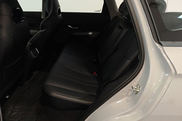 Used BYD Sealion 05 DM-i 2025 DM-i Smart Drive 115KM Flagship Model Left Rear Seat