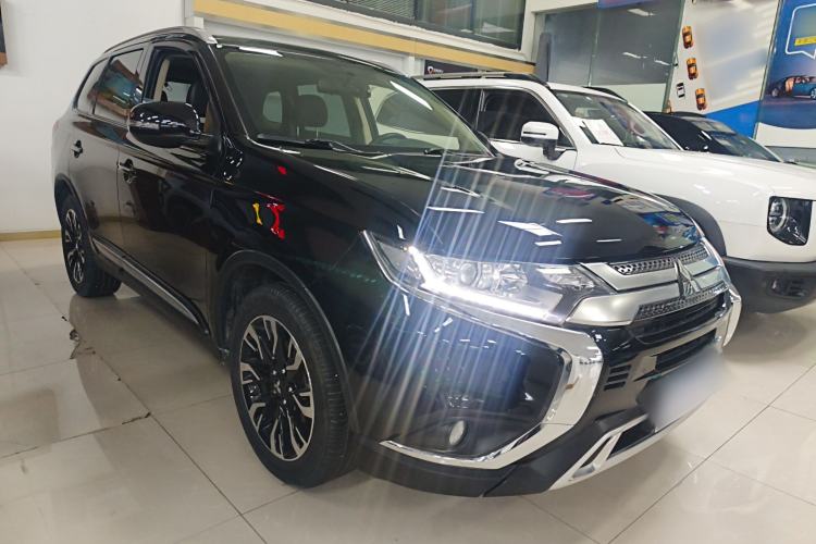 Used Mitsubishi Outlander 2020 2.0L Two-Wheel Drive Enjoyment Version 5 Seats