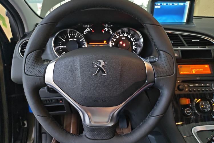 Used Peugeot 3008 2013 2.0L Automatic Trend Edition Steering Wheel