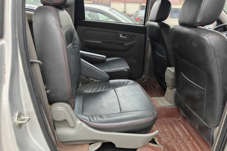 Used BAIC Weiwang M20 2014 1.5L practical type BJ415A Interior 8