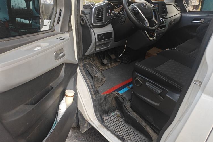 Used SAIC MAXUS Xintu V80 2023 2.0T Manual Classic Aoyuntong Long Wheelbase Mid-Height 6/7/8/9-Seater