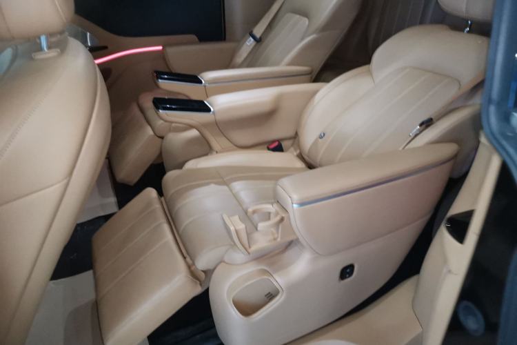 Used VOYAH Dream 2025 PHEV Four-Wheel Drive Prestige Kunpeng Edition