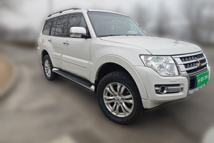 Used Mitsubishi Pajero 