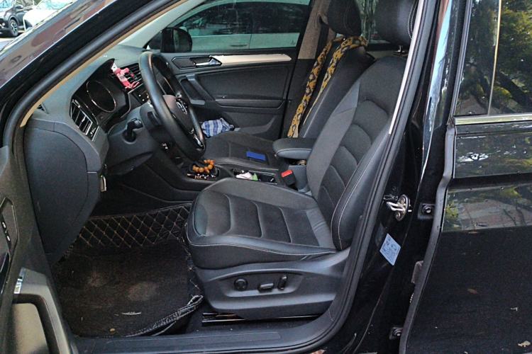 Used Volkswagen Tiguan L 2020 330TSI Automatic Two-Wheel Drive Smart Luxury Edition China VI Standard Left Front Seat