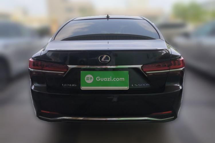 Used Lexus LS 2018 500h Executive Edition China VI Rear